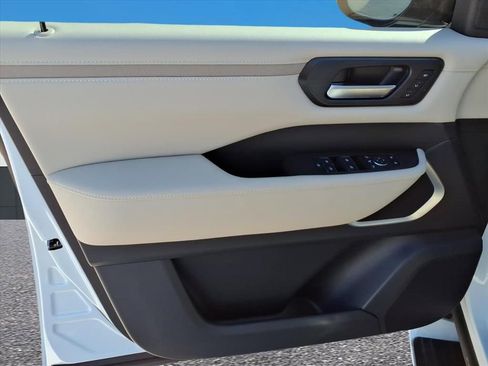 New 2026 Nissan Armada Platinum Reserve image 17