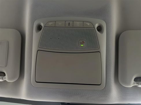 Used 2022 Nissan Rogue Sport SL image 18