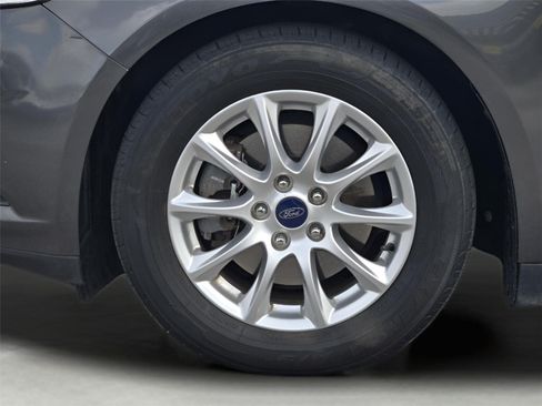 Used 2016 Ford Fusion S FWD image 11