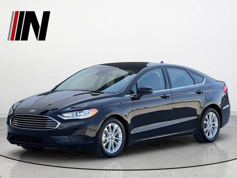 Used 2020 Ford Fusion SE FWD image 1