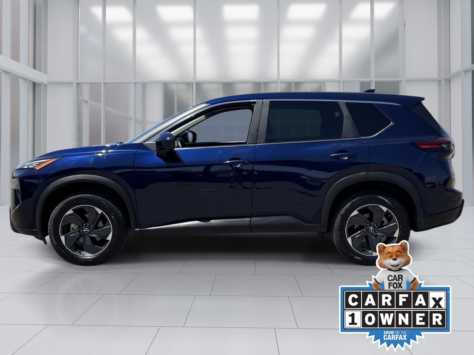 Used 2024 Nissan Rogue SV AWD/4WD image 3