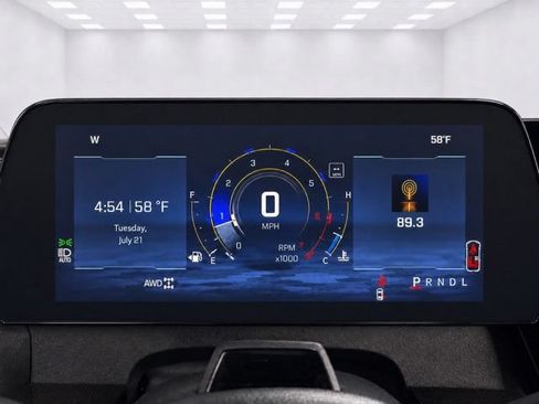 Used 2025 Chevrolet Traverse RS AWD/4WD image 39