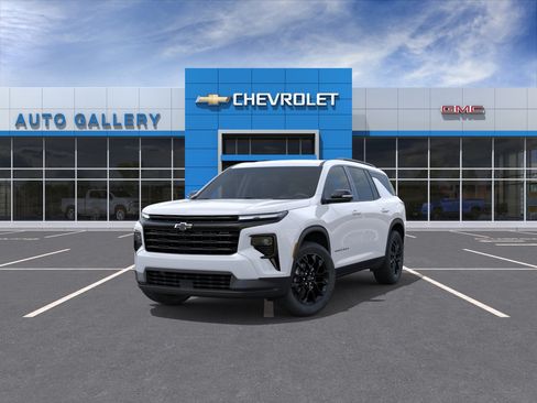 New 2026 Chevrolet Traverse LT w/ Midnight/Sport Edition FWD image 9