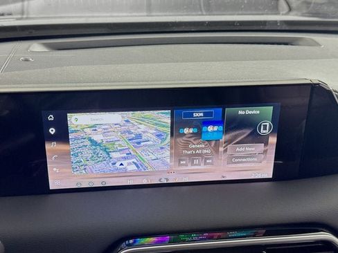 New 2025 Nissan Armada SL w/ Captain's Chari Seat Package image 13