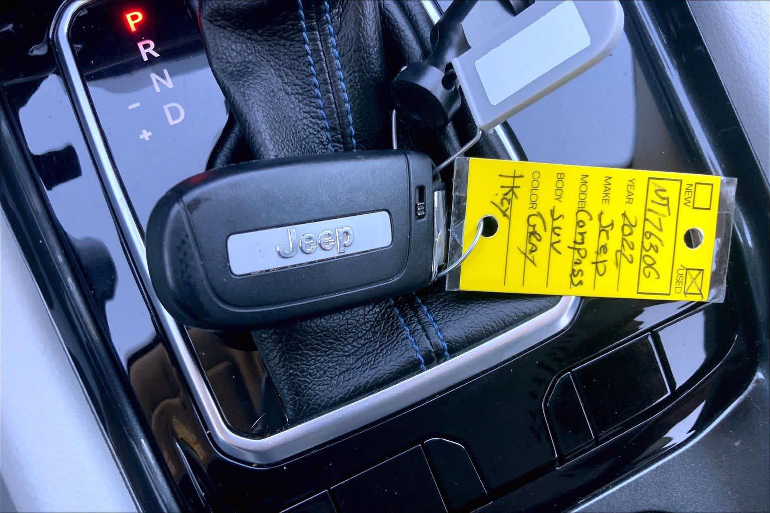Used 2022 Jeep Compass Latitude w/ Convenience Group FWD image 14