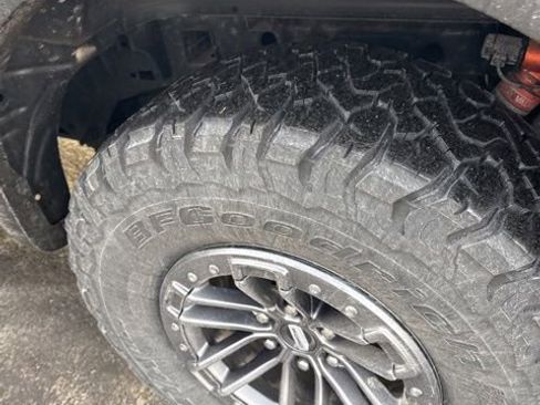 Used 2019 Ford F150 Raptor w/ Equipment Group 802A Luxury image 32