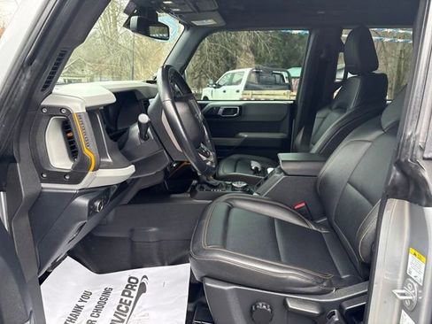 Used 2022 Ford Bronco Badlands image 9