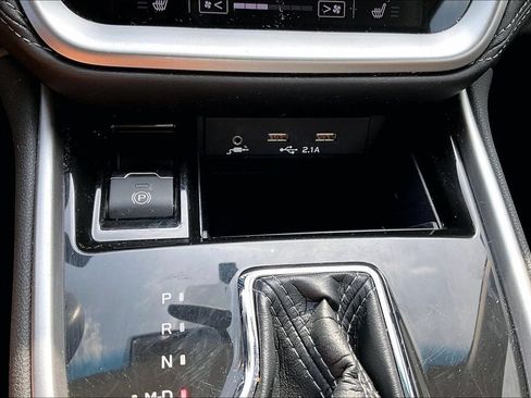 Used 2022 Subaru Outback Premium AWD/4WD image 16