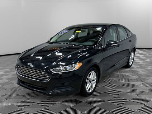 Used 2014 Ford Fusion SE image 1