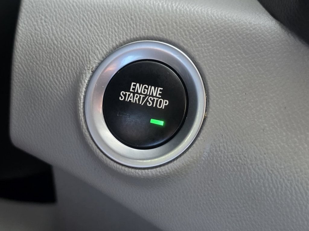 Used 2022 GMC Terrain SLE FWD image 16