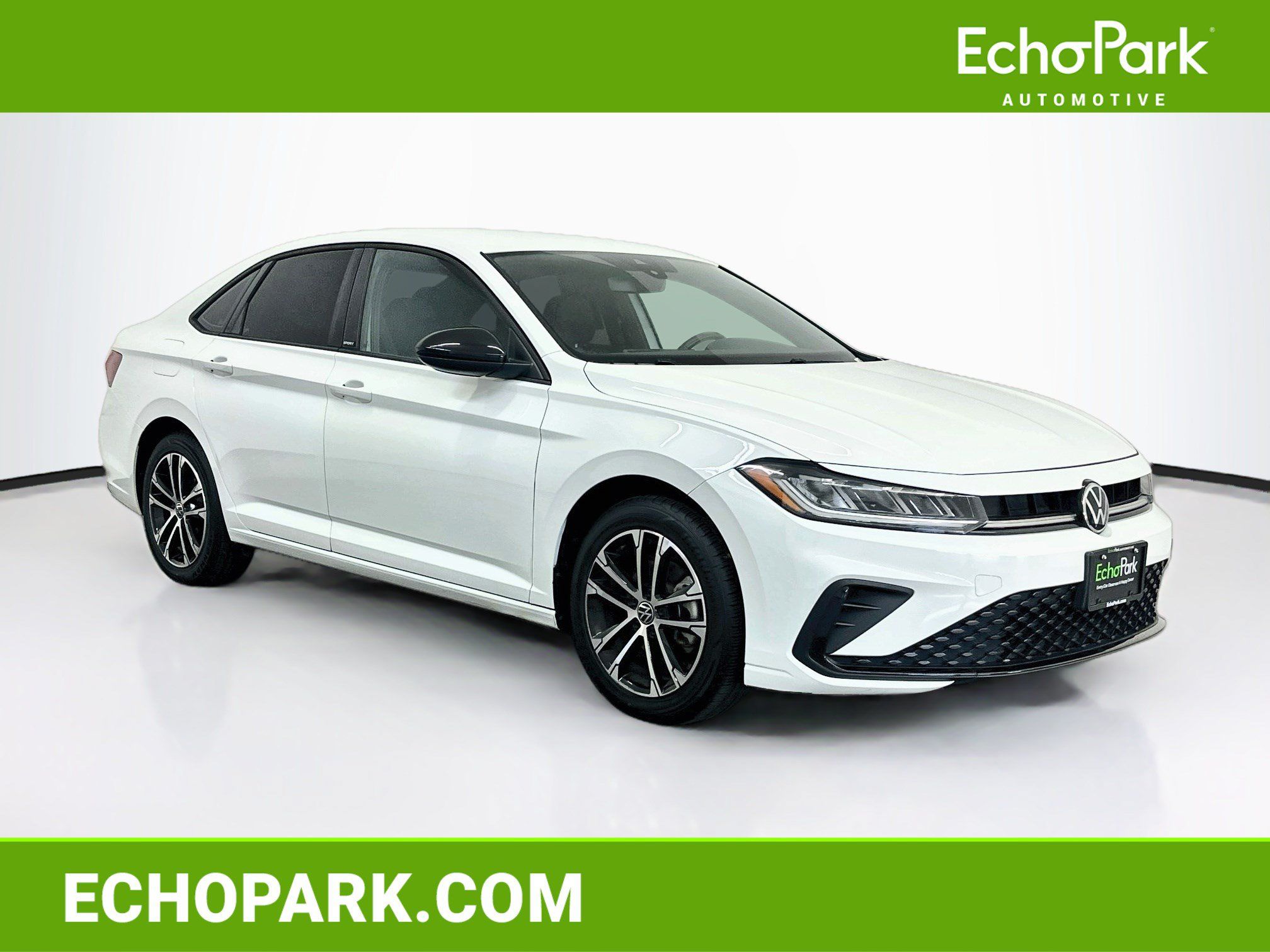 Used 2025 Volkswagen Jetta Sport FWD image 1
