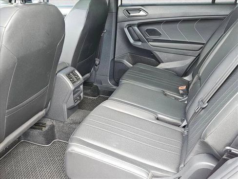 Used 2023 Volkswagen Tiguan SE R-Line image 19