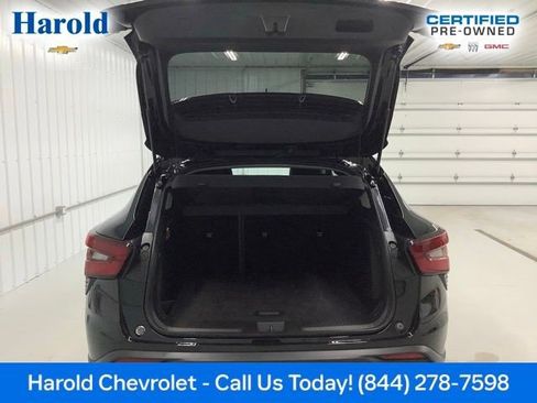 Certified 2025 Chevrolet Trax ACTIV FWD image 5