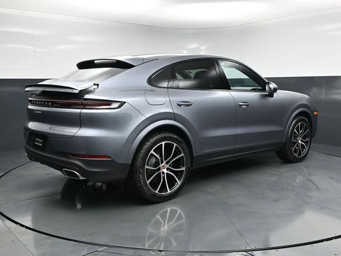 New 2026 Porsche Cayenne Coupe AWD/4WD image 8