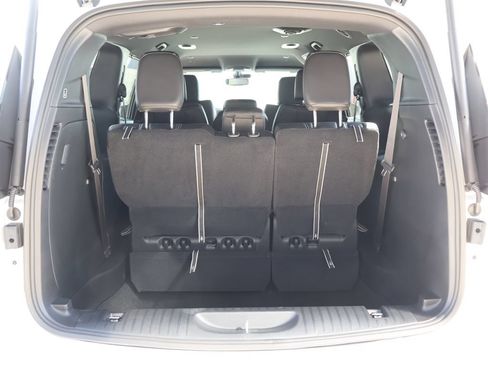 New 2027 Chrysler Pacifica Select FWD image 13