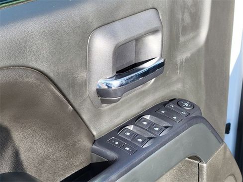 Used 2015 Chevrolet Silverado 1500 LT image 16