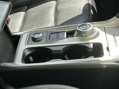 Used 2020 Ford Explorer XLT w/ Equipment Group 202A AWD/4WD image 6