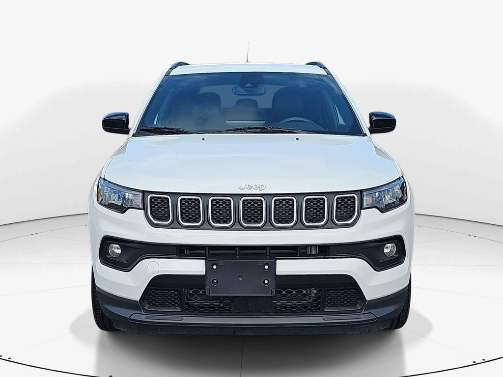 Used 2024 Jeep Compass Latitude AWD/4WD image 12
