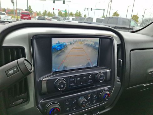 Used 2017 Chevrolet Silverado 1500 LT w/ LT Eassist Package AWD/4WD image 16