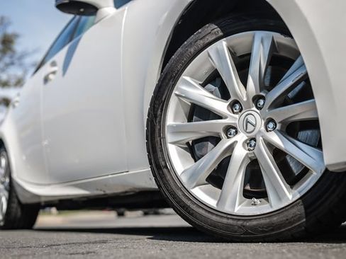 Used 2016 Lexus IS 200t RWD image 15