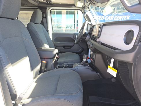 New 2026 Jeep Gladiator Willys image 32