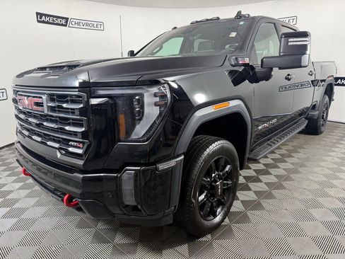 Used 2024 GMC Sierra 2500 AT4 w/ AT4 Premium Plus Package AWD/4WD image 2