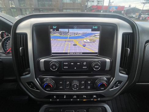 Used 2018 GMC Sierra 1500 SLT image 21