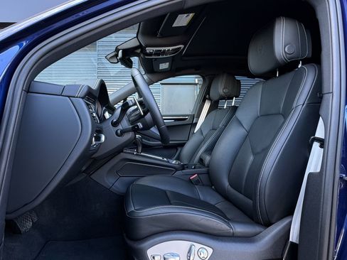 Certified 2026 Porsche Macan AWD/4WD image 5