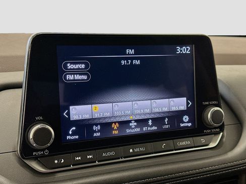 Used 2023 Nissan Rogue SV image 21