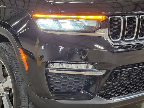 Used 2023 Jeep Grand Cherokee Limited AWD/4WD image 13
