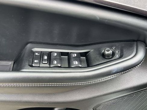 Used 2023 Jeep Grand Cherokee Altitude AWD/4WD image 17