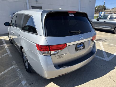 Used 2016 Honda Odyssey SE image 8
