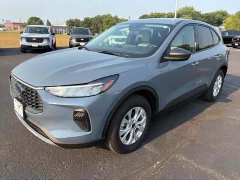 Used 2025 Ford Escape Active AWD/4WD image 1