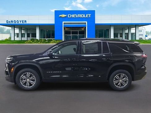 New 2026 Chevrolet Traverse LT w/ Driver Confidence Package image 8