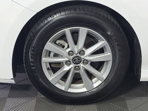 Used 2025 Toyota Camry LE FWD image 9