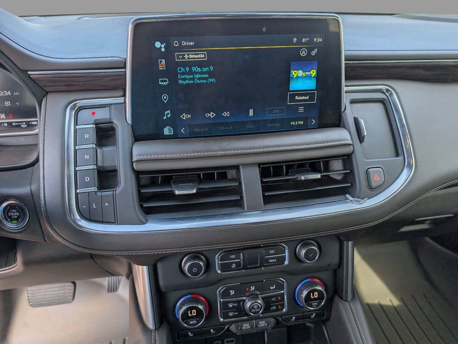 Used 2023 Chevrolet Tahoe Z71 w/ Luxury Package AWD/4WD image 17