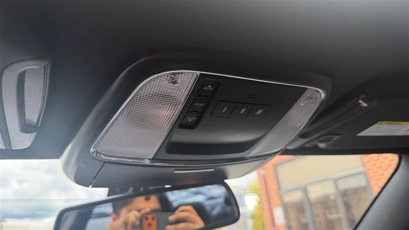 Used 2020 Dodge Charger Scat Pack RWD image 37