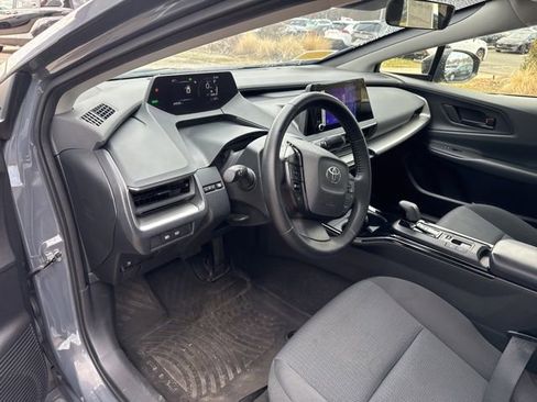 Used 2025 Toyota Prius LE image 26