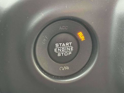 Used 2022 Jeep Wrangler Unlimited Sahara w/ LED Lighting Group AWD/4WD image 26