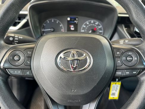 Used 2024 Toyota Corolla LE FWD image 33