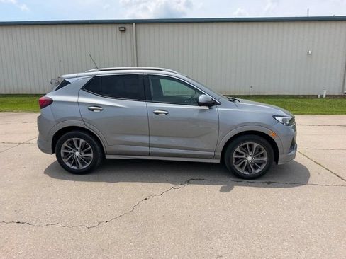 Used 2023 Buick Encore GX Select w/ Sport Touring Package FWD image 2
