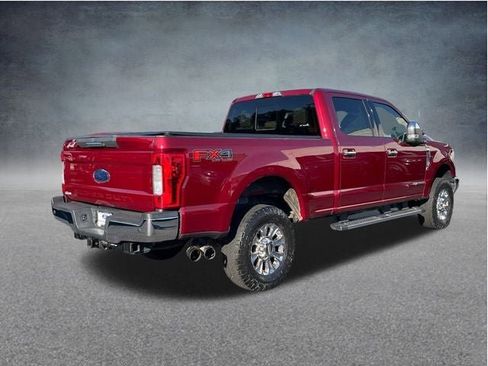 Used 2018 Ford F250 Lariat w/ Chrome Package image 4