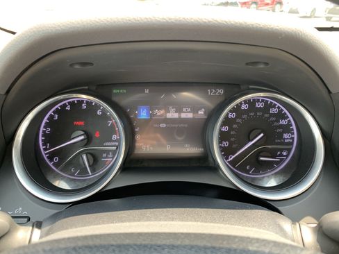 Used 2019 Toyota Camry XLE w/ Navigation Package FWD image 21