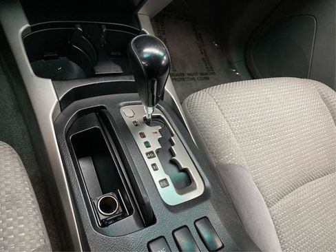 Used 2005 Toyota 4Runner Limited image 31