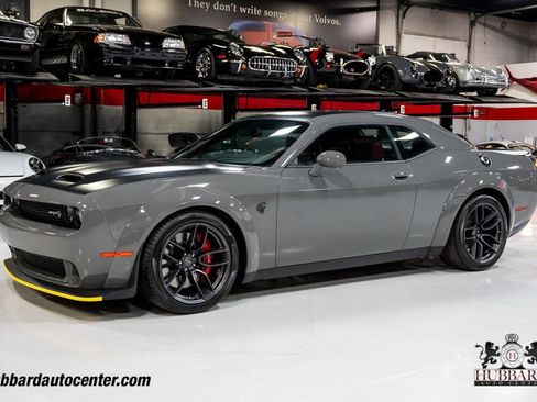 Used 2019 Dodge Challenger SRT Hellcat Redeye image 4