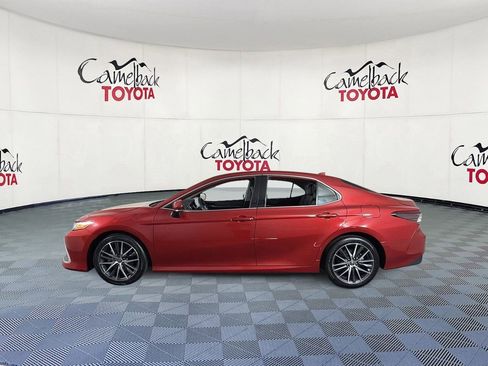 Used 2024 Toyota Camry XLE w/ Cold Weather Package FWD image 5