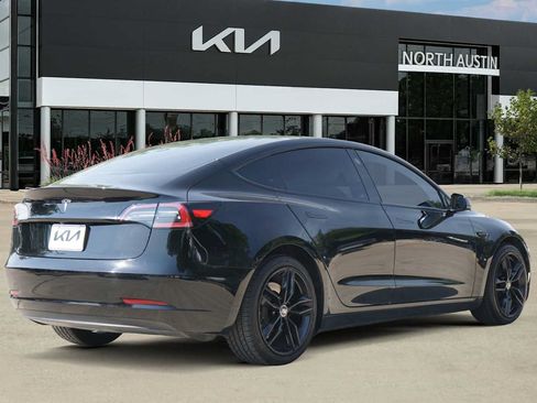 Used 2023 Tesla Model 3 Standard Range RWD image 5