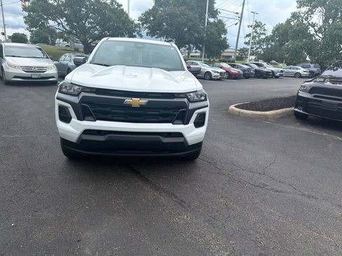 Used 2026 Chevrolet Colorado LT w/ Advanced Trailering Package AWD/4WD image 3