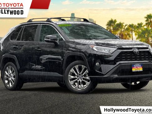 Used 2019 Toyota RAV4 XLE Premium image 1