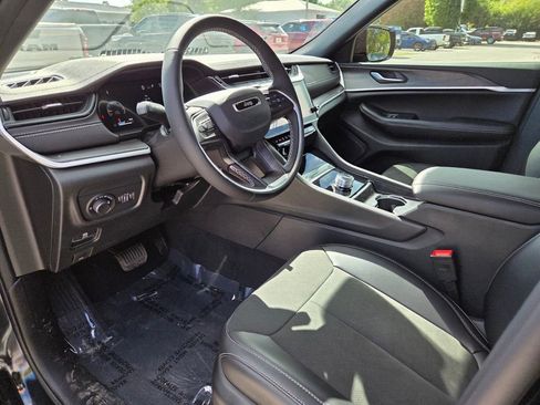 New 2026 Jeep Grand Cherokee Altitude RWD image 13